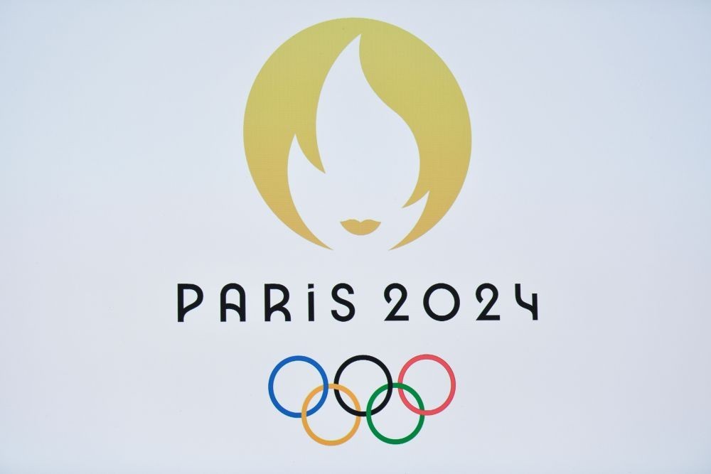 法国总统马克龙与国际奥委会主席巴赫商讨简化举办2024年巴黎奥运会