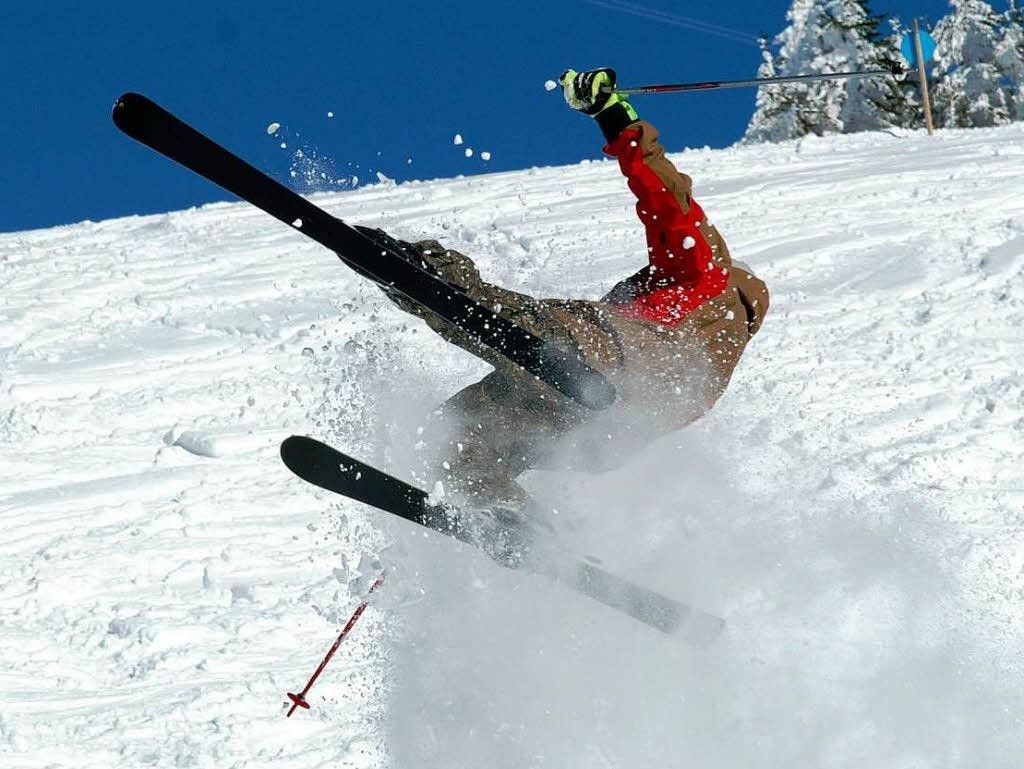 滑雪者意外死亡事故频发，体育总局发文要求加强冰雪运动场所安全管理工作