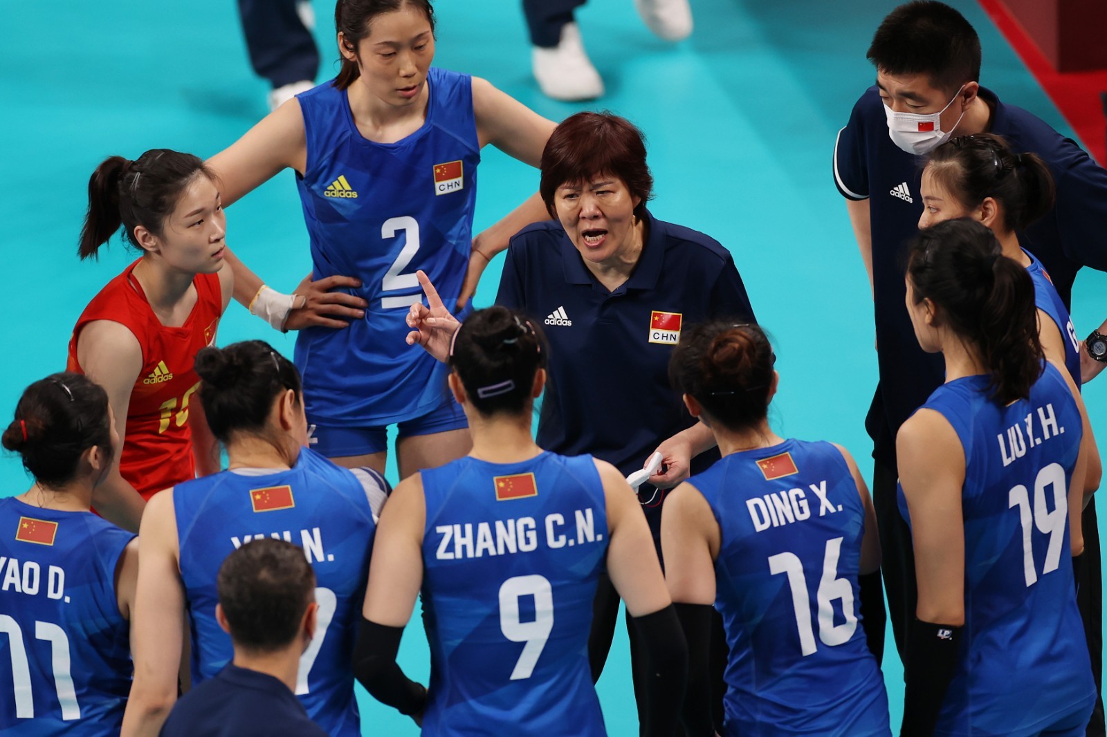 中国女排0-3不敌美国遭遇两连败，下一场将对阵俄罗斯