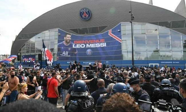 巴黎签下梅西计划扩建主场至最多6万人 获当地支持