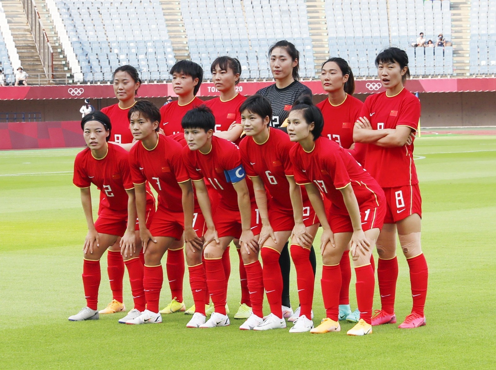 中国橄榄球协会主席陈应表 为女橄队员加油打气_凤凰网视频_凤凰网