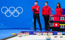 冬奥冰壶：范苏圆/凌智加时赛7-6击败瑞士组合，中国代表团收获开门红！
