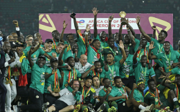塞内加尔首次加冕非洲杯！红军内战马内击败萨拉赫