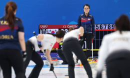 中国女子冰壶6-5加时险胜韩国 循环赛喜提两连胜 