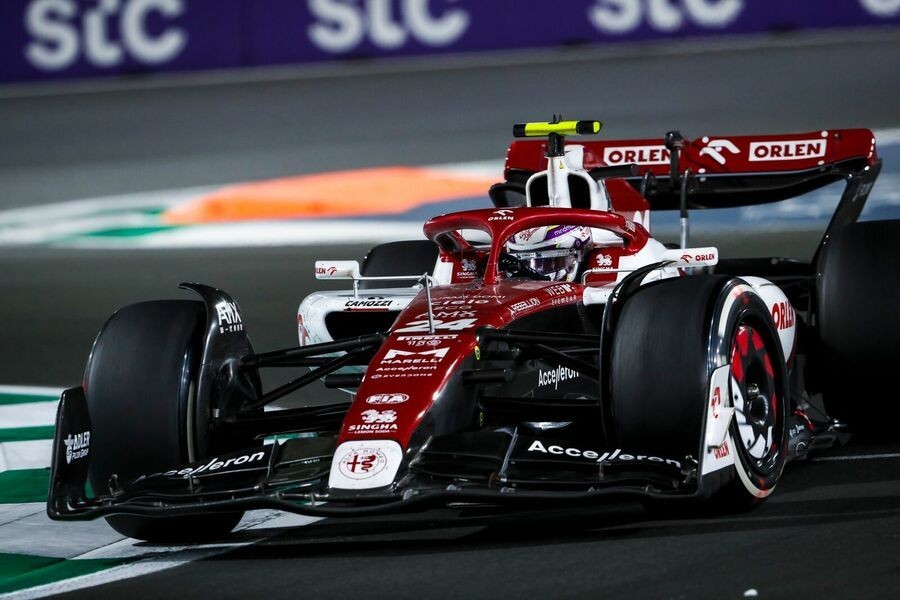 F1沙特站周冠宇第11 因车队失误两次被罚