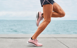 Under Armour將推出首款女性專用跑鞋