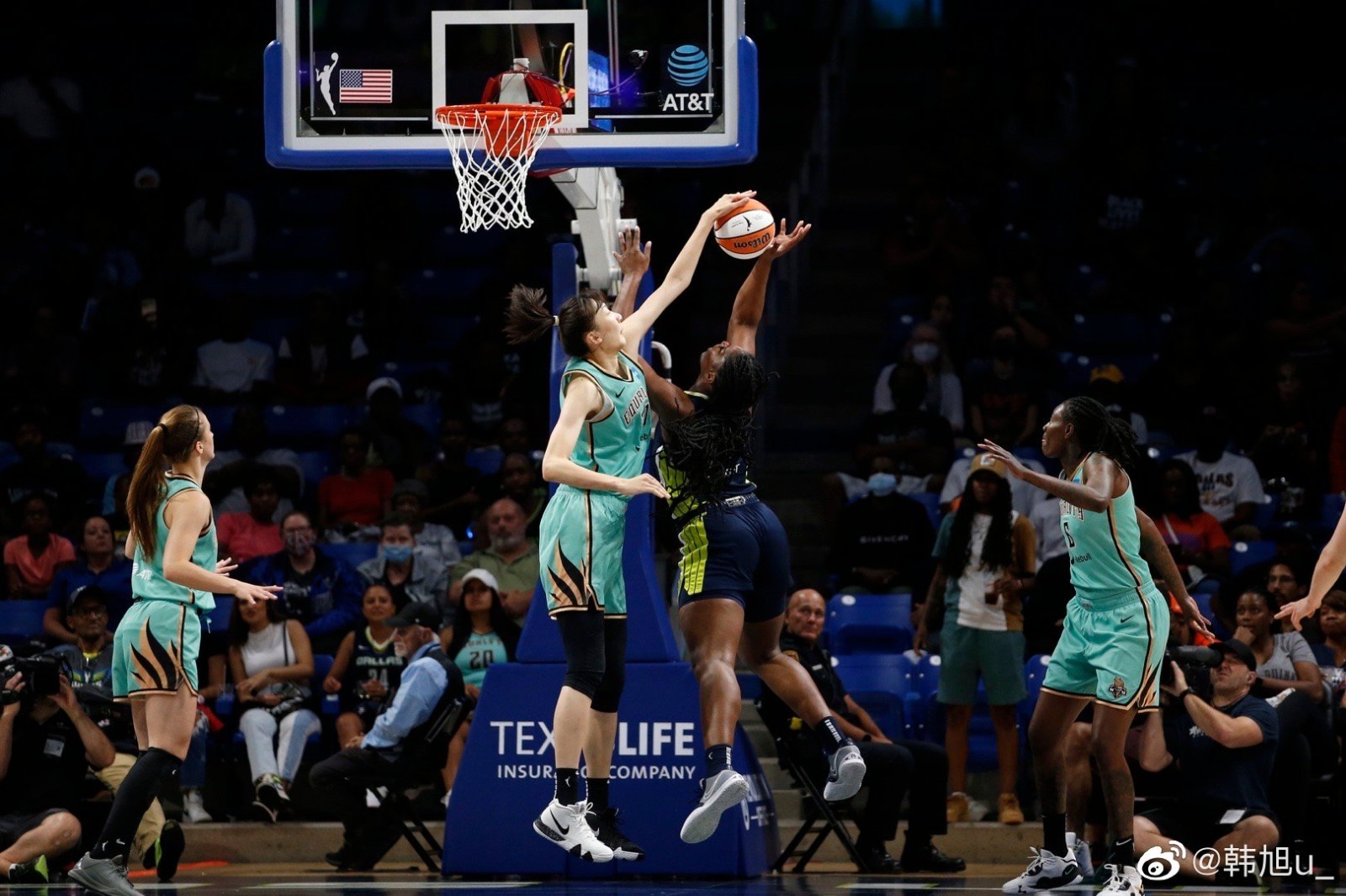 韩旭WNBA季后赛首胜+黑七奇迹在望，“二年级”的她上演全面蜕变