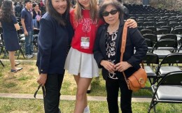 谷愛凌與外婆、媽媽一起出席斯坦福大學開學典禮，國際奧委會送祝福