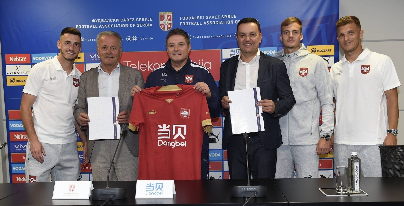 智能投影品牌当贝成为塞尔维亚足协官方赞助商