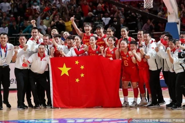 体育早餐10.2|中国女篮负美国重夺世界杯亚军 中国女排小组第1晋级16强