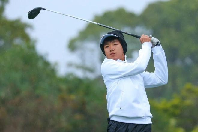 汇丰中国青少年高尔夫球公开赛落幕 风雨中男女子B组迎逆转冠军