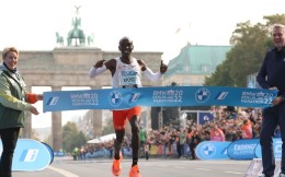 历时114天！基普乔格2022年柏林马拉松破世界纪录获世界田联认证