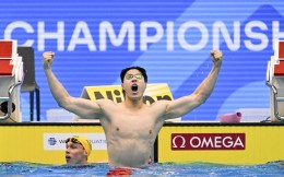 中国“蛙王”！覃海洋破蛙泳200米世界纪录 包办世锦赛蛙泳三金
