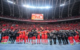 中国男足世预赛津门胜新加坡 水滴见证红色风暴